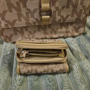 Purse and wallet